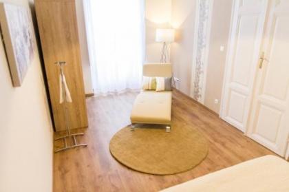 Luxury 2BR Apt by the Synagogue - image 16