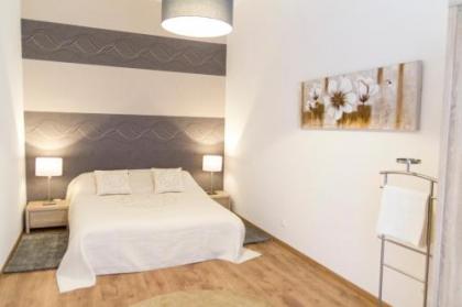 Luxury 2BR Apt by the Synagogue - image 17