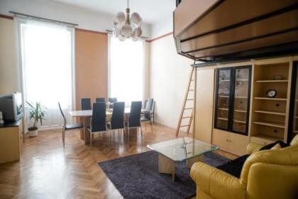 Palace Trees Apartment - image 11