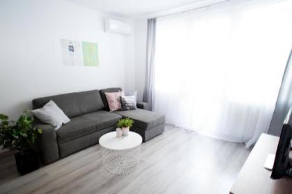 Grand Trees Apartment - image 2
