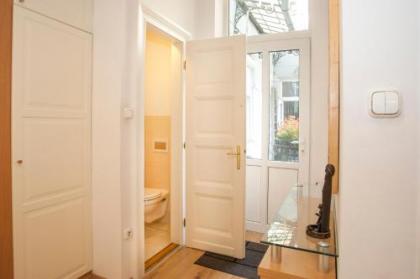 Anastasia 2 bedrooms apartment on Váci utca - image 18