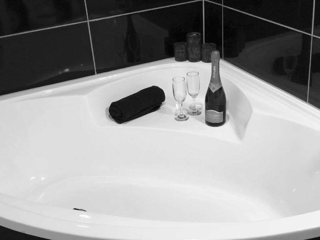 Luxury Residence Budapest - image 2