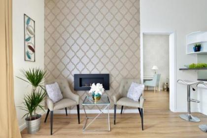 Julia superior apartment in the city center. - image 11
