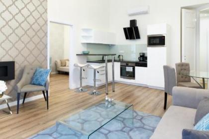 Julia superior apartment in the city center. - image 7