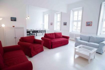 Splendid Trees Apartment - image 1