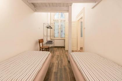 Family and Friends apartment Budapest - image 16