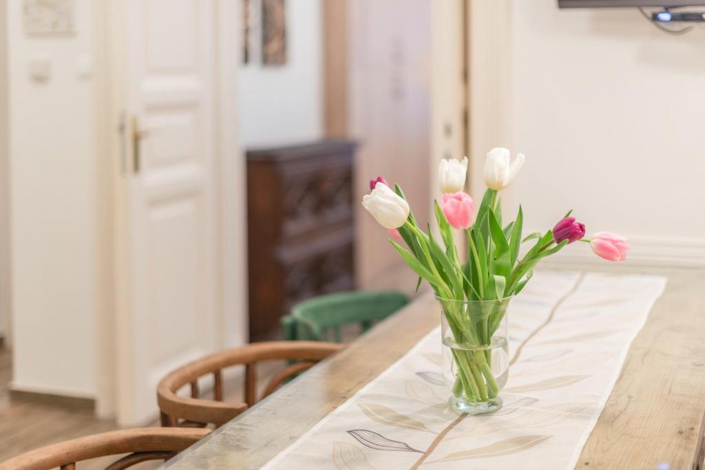 Family and Friends apartment Budapest - image 5