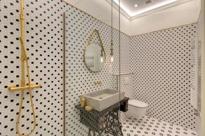 Count Zrinyi Basilica Luxurious Residence - image 7