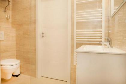 Roxana apartments - image 10