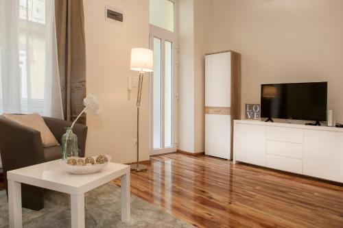 Roxana apartments - image 4
