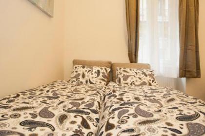Roxana apartments - image 7