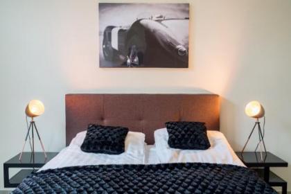 K11 Exclusive Apartment at Szimpla - image 11