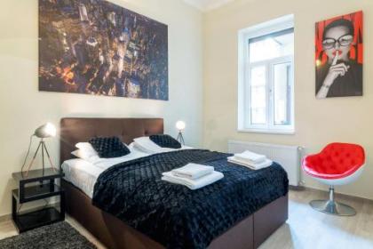 K11 Exclusive Apartment at Szimpla - image 2