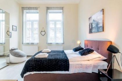 K11 Exclusive Apartment at Szimpla - image 8