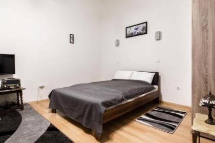 W2 Synagogue Apartment - image 2
