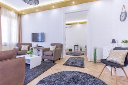Real Apartments Zoltán - image 1