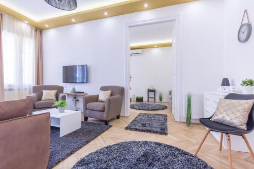 Real Apartments Zoltán - main image