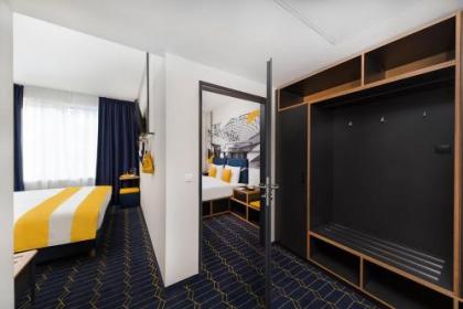 D8 Hotel - image 15