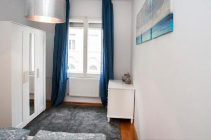 CHRISTINE-2 BEDROOMS APARTMENT IN THE DOWNTOWN - image 7