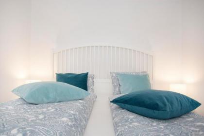 CHRISTINE-2 BEDROOMS APARTMENT IN THE DOWNTOWN - image 9