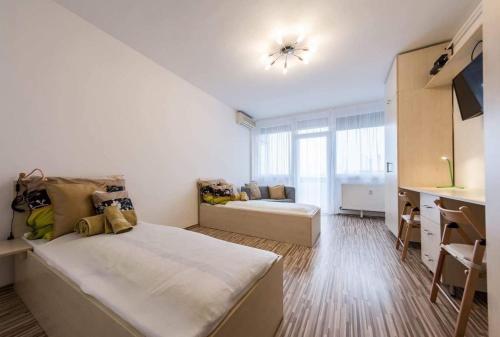 Central Home- Pesterzsébet - main image