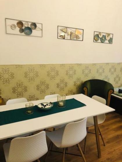 Modern Classic on Kiraly - image 7