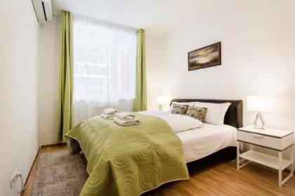 Corvin 4 Sun Resort Apartment - image 18