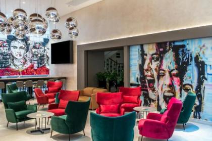 T62 Hotel - image 15