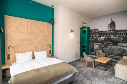T62 Hotel - image 3