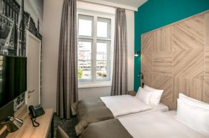T62 Hotel - image 5