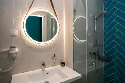T62 Hotel - image 6