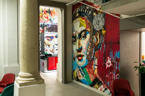 T62 Hotel - image 7