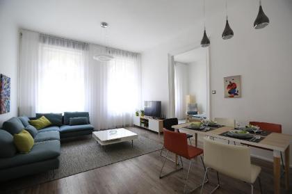 Luxury unique spacious NEW home Central Budapest - image 5