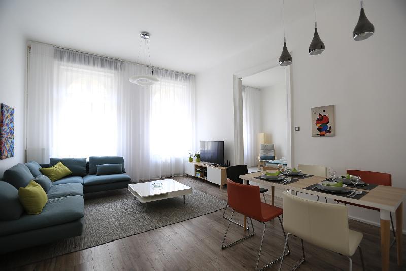 Luxury unique spacious NEW home Central Budapest - image 5