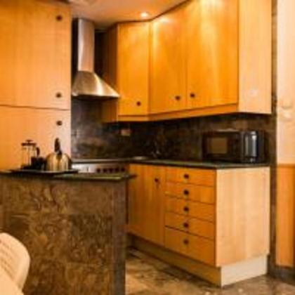 Premium Serviced Residences- Nyari Pal Utca - image 2