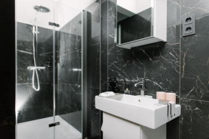 TG Hotel Suites Budapest - image 19