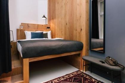 TG Hotel Suites Budapest - image 6
