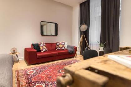 TG Hotel Suites Budapest - image 7