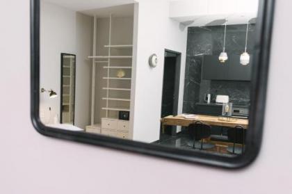 TG Hotel Suites Budapest - image 8