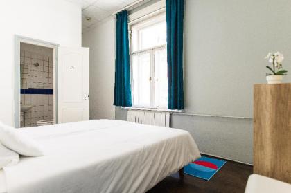 2B Hostel & Rooms - image 9