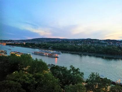 Duna View Apartment Budapest 