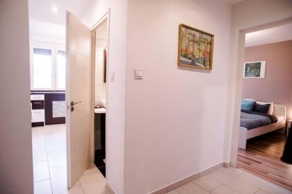 Peaceful cozy and new apartment with balcony - image 14
