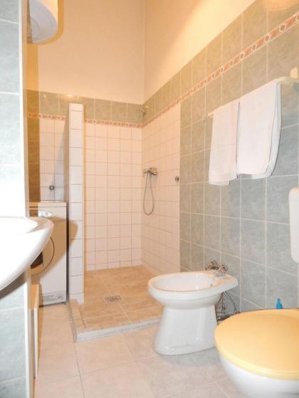 City Center Apartment - image 5