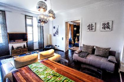 PENTHOUSE APARTMENT  LUXURY  SAUNA - image 5