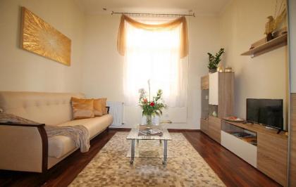 Castle Court Apartment