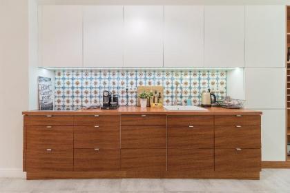 Interior Design 2 Bedroom Flat - Central Budapest - image 7