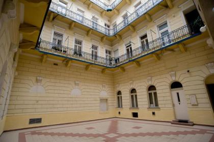 Luxury Paulay street Apartment - image 4