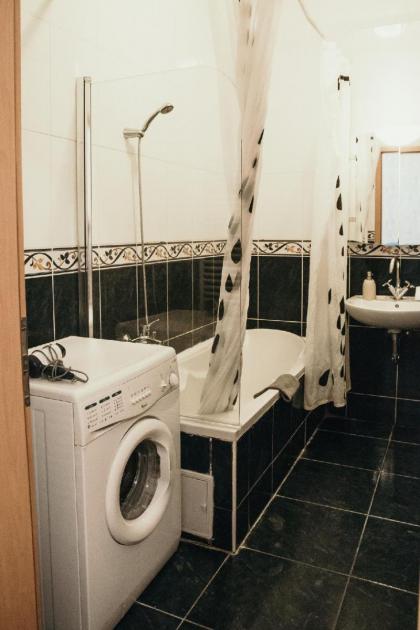 Elite One Bedroom Apartments  - image 2