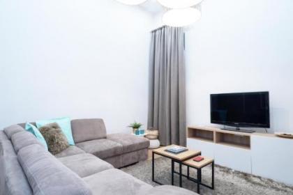 Super Central Apartment with A/C - image 1