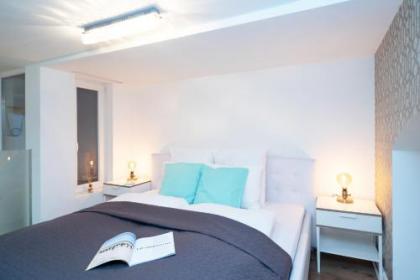 Super Central Apartment with A/C - image 4